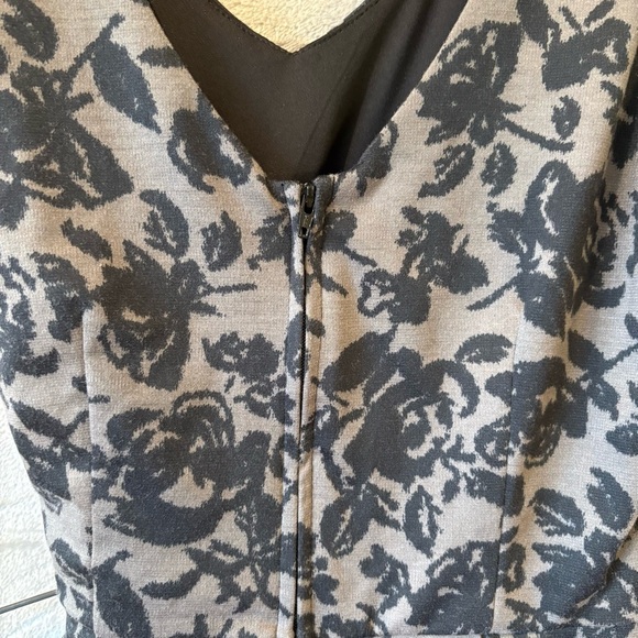 NWT Pleated Sleeveless Chic Preppy Mini Dress Sz 11 - Picture 5 of 8